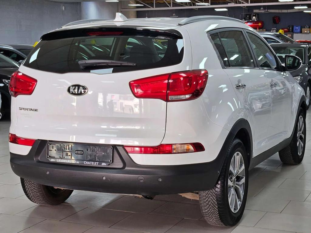 Kia Sportage 1.6i 2WD World Edition Cuir Chauffants Gps Blue, Auto's, Kia, 158 g/km, Gebruikt, 4 cilinders, Wit