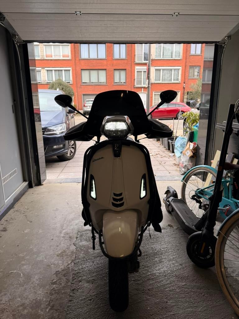 Vespa sprint 2022 Iget, Fietsen en Brommers, Scooters | Vespa, Ophalen, Zo goed als nieuw, Benzine, 50 cc