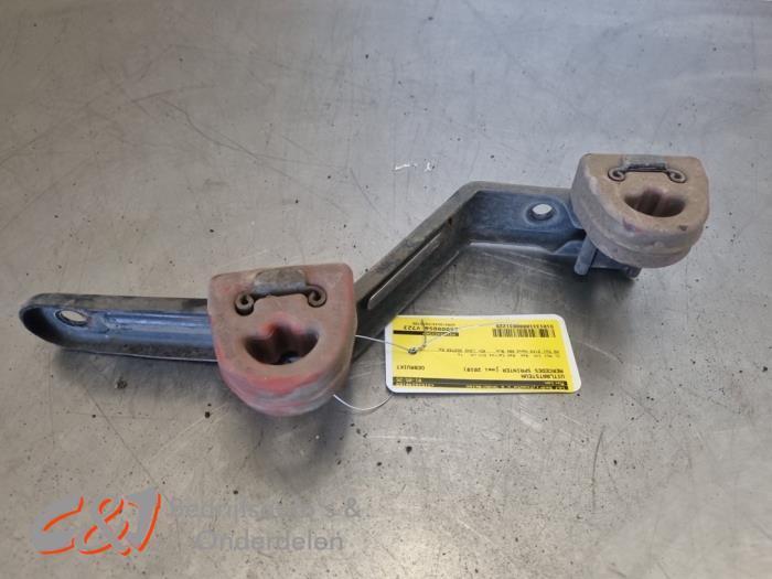 Support d'échappement d'un Mercedes Sprinter, Autos : Pièces & Accessoires, Systèmes d'échappement, Mercedes-Benz, Utilisé, 3 mois de garantie