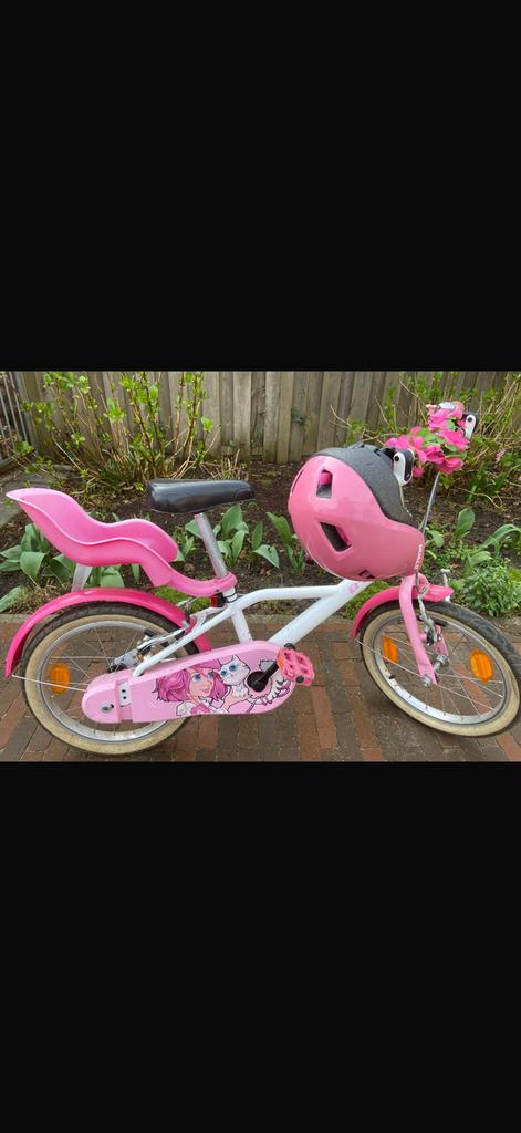 Kinderfiets met helm, Ophalen, Zo goed als nieuw