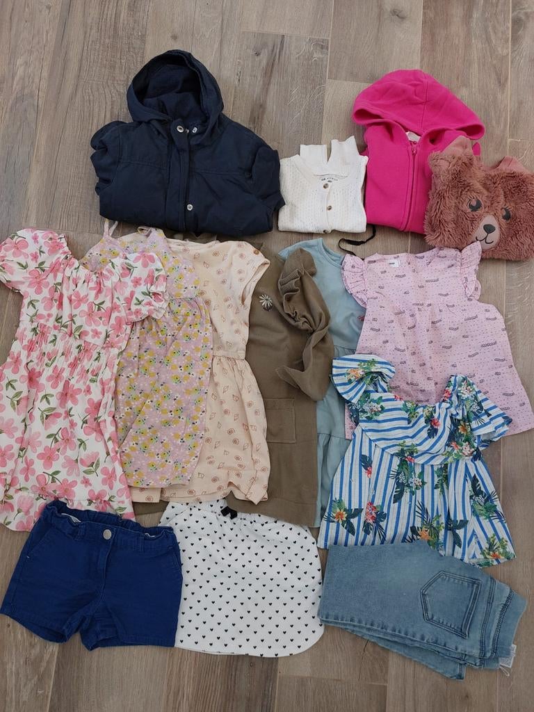 Kledij pakket meisje - maat 110-116, Enlèvement, Taille 110