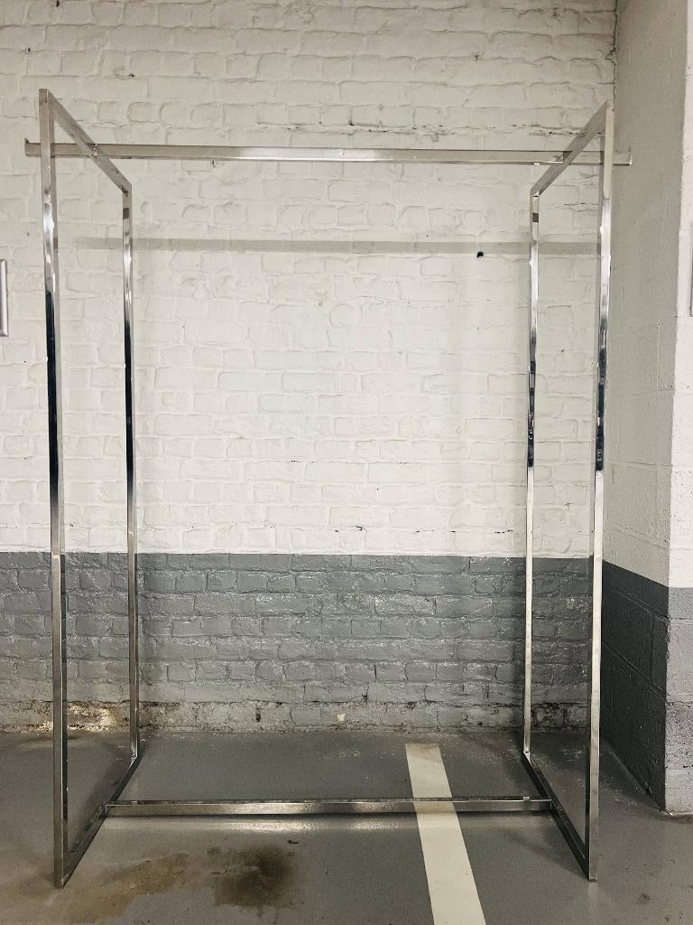 Tringles Vêtements Magasin, Vêtements | Femmes, Portants à vêtements, Enlèvement, Utilisé