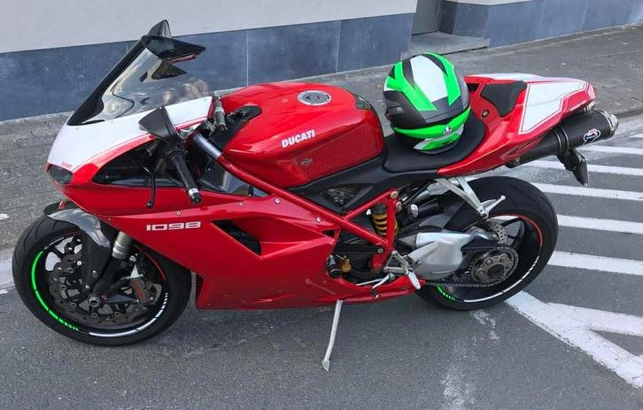 Ducati 1098- full carbon-Termignoni-état imp-31800kms, Motos, Motos | Ducati, Particulier, Enlèvement
