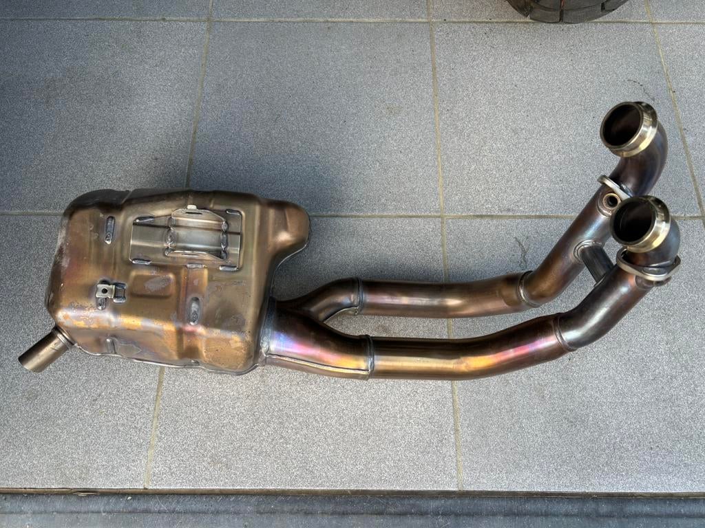 Uitlaat Aprilia Rs660, Particulier