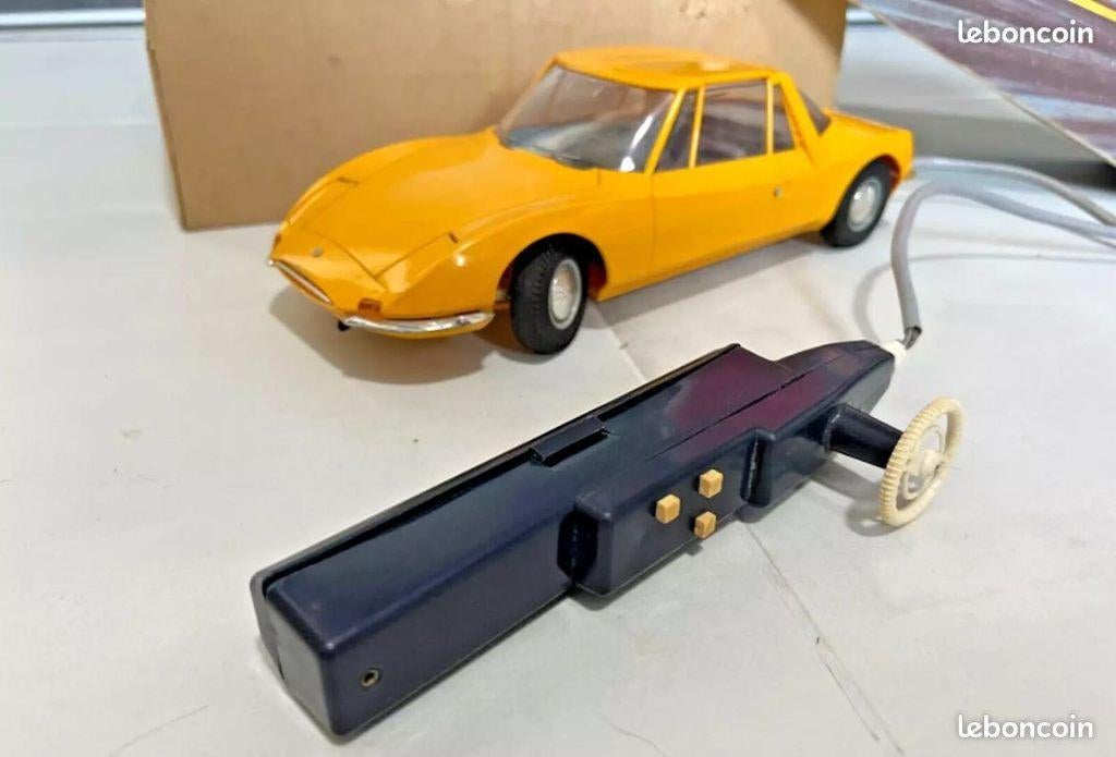 Mont blanc Matra 530  op het dak van de auto, Citroen SM, Antiek en Kunst, Antiek | Speelgoed, Verzenden