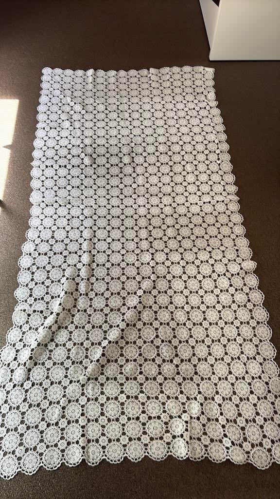 Kanten bedsprei of voor op tafel, Enlèvement ou Envoi, Utilisé