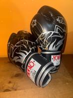 Signed gloves by Superlek, Ophalen, Zo goed als nieuw