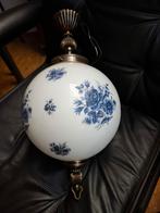 Magnifique lustre en suspension en opaline, Maison & Meubles