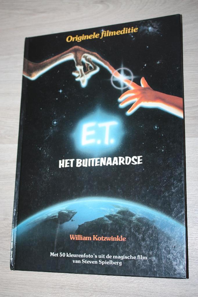 Boek Originele filmeditie 1982 E.T. Steven Spielberg, Verzamelen, Film en Tv, Gebruikt, Film, Overige typen, Ophalen of Verzenden