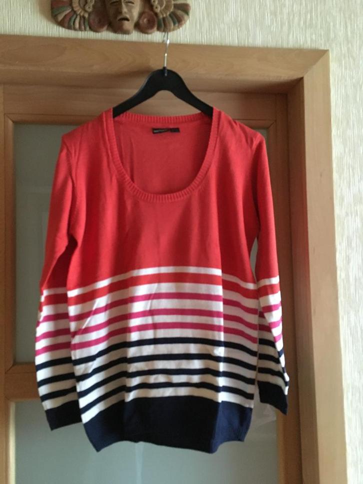 Nieuwe gestreepte damestrui - maat 42/44- perfecte staat, Kleding | Dames, Truien en Vesten, Nieuw, Maat 42/44 (L), Rood, Ophalen of Verzenden
