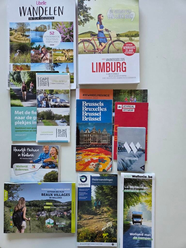 Toeristische wandel- en fiets brochures, Ophalen of Verzenden, Zo goed als nieuw