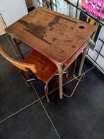 VINTAGE KINDERBUREAU MET STOEL, Huis en Inrichting, Bureaus, Ophalen, Gebruikt