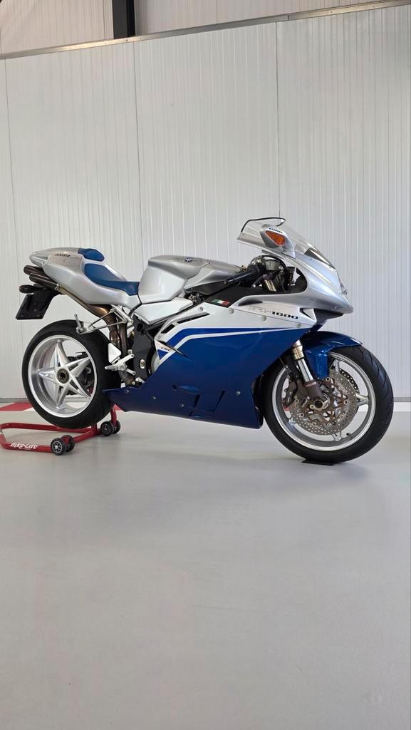 MV Agusta F4 1000 dans un état exceptionnel, Motos, Motos | MV Agusta, Super Sport, plus de 35 kW, 4 cylindres, Permis Moto A