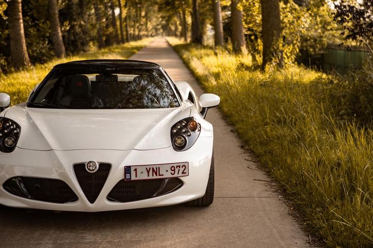 Alfa Romeo 4C Spider - Madreperla Bianco parelmoer - 18000km, Auto's, Alfa Romeo, Particulier, 4C, Airbags, Airconditioning, Alarm