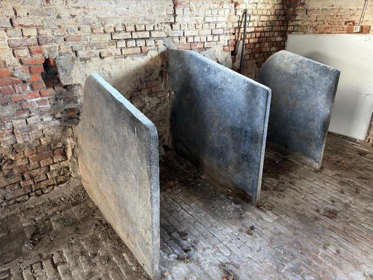 Authentiques vaches en pierre bleue (14 pièces) d'une ferme, Jardin & Terrasse, Terrasses, Comme neuf, Autres matériaux, Enlèvement