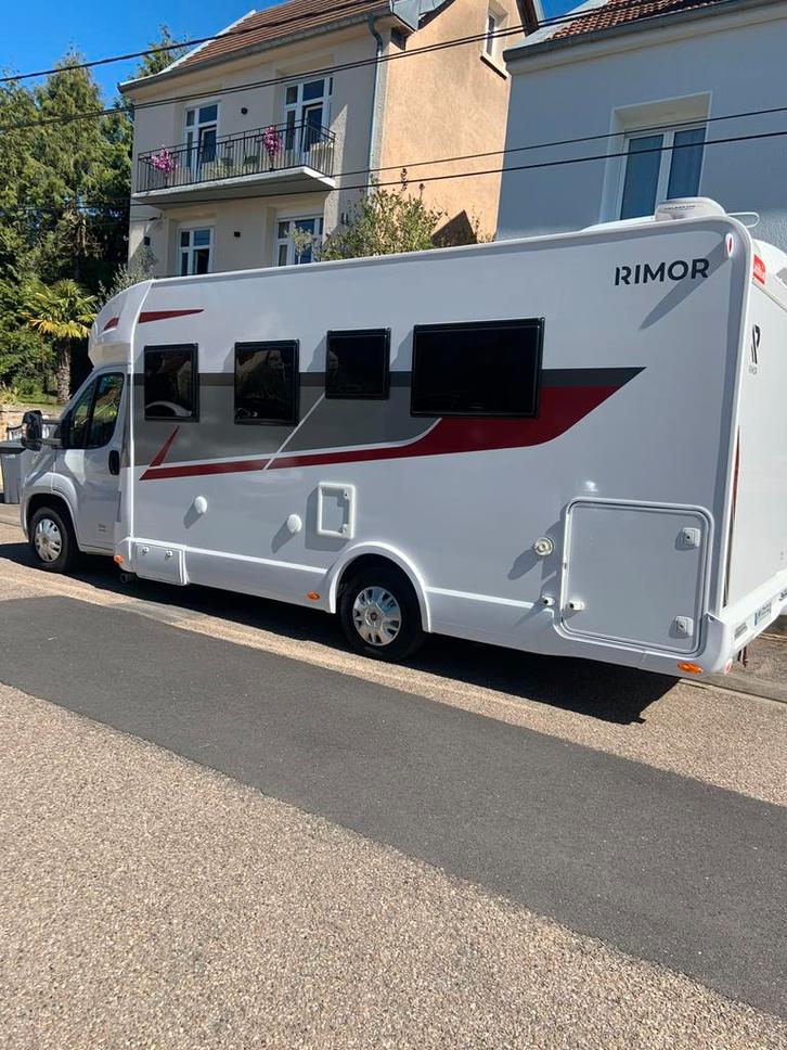 Campervan met 5 zitplaatsen, Caravans en Kamperen, Caravans, Particulier, tot en met 5, Douche, Koelkast, Openslaande ramen, Satelliet antenne