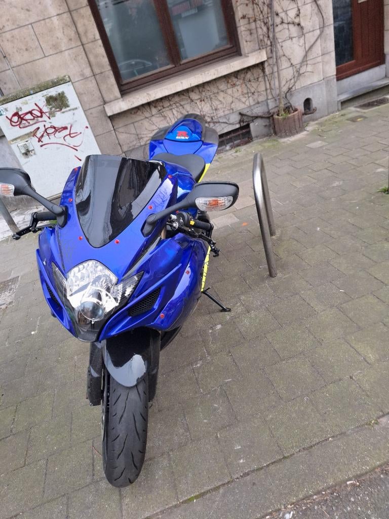 SUZUKI GSXR 750, Motos, Entreprise