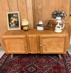 Meuble bas type buffet en sapin, 25 à 50 cm, Avec porte(s), Vintage, 100 à 150 cm