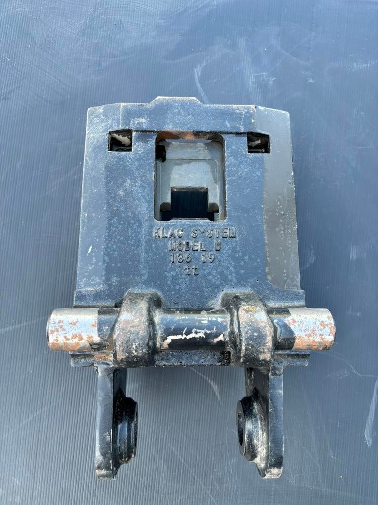 Attache rapide godet mini pelle KLAC C  de 0.8T à 2T, Ophalen