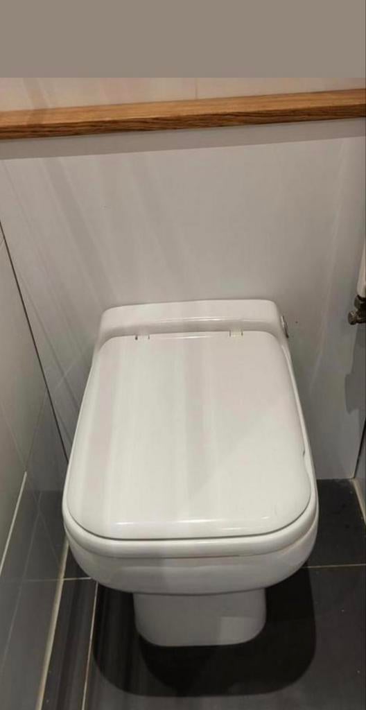 SFA Sanibroyeur sanicompact vermaler toilet Wc, Doe-het-zelf en Bouw, Sanitair, Ophalen, Zo goed als nieuw, Toilet