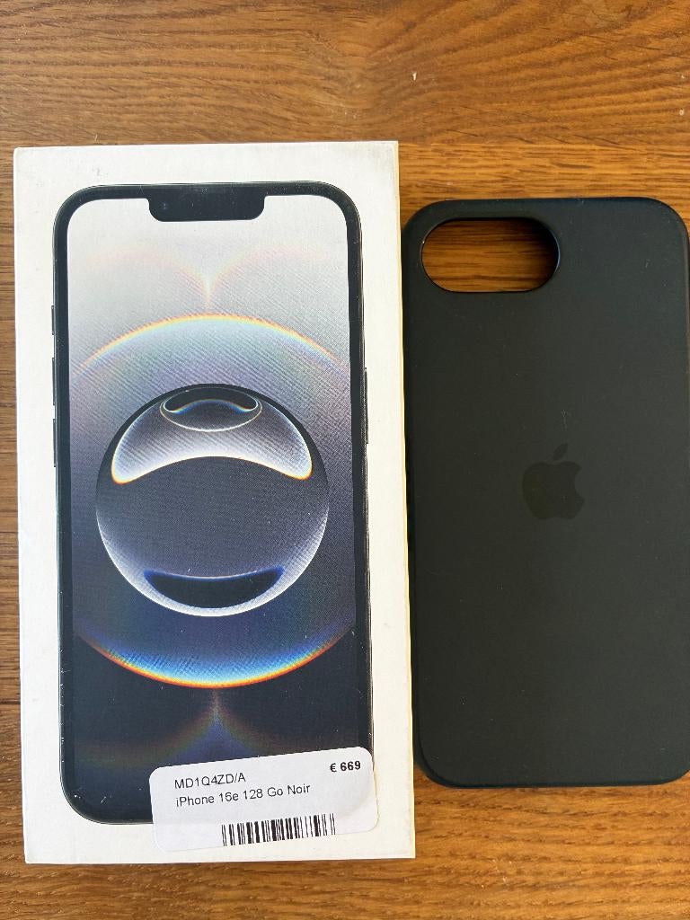 Iphone 16e 128Gb + Coque Apple, Télécoms, Téléphonie mobile | Apple iPhone, Enlèvement, Utilisé, Sans abonnement, Noir