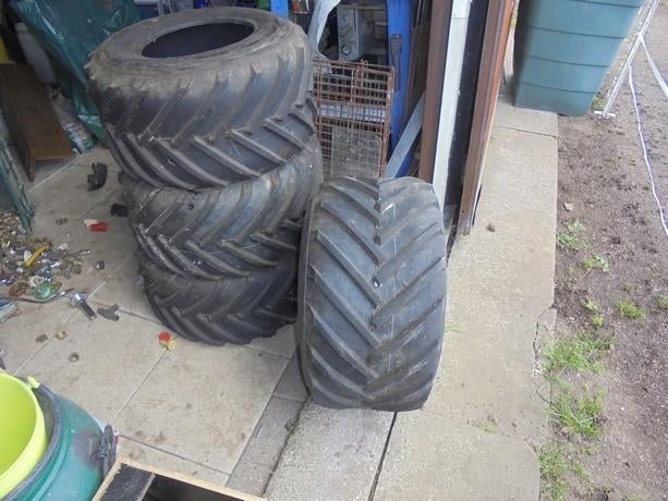 Bande voor Graaf machine en Shovels Maat 26x1200x12 . 8 ply, Zakelijke goederen, Landbouw | Onderdelen | Banden, Velgen en Assen