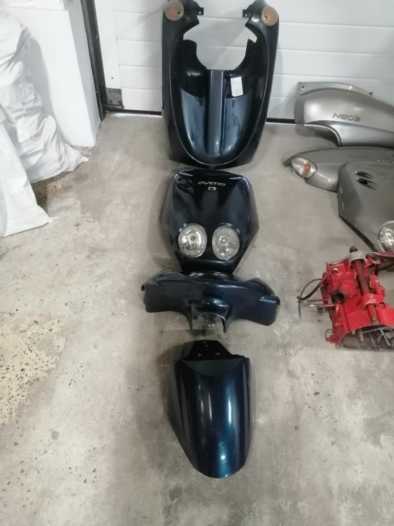 Châssis et les pièce MBK Ovetto 2 temps année 2004 classe A, Fietsen en Brommers, Fietsaccessoires | Fietsenrekken, Ophalen