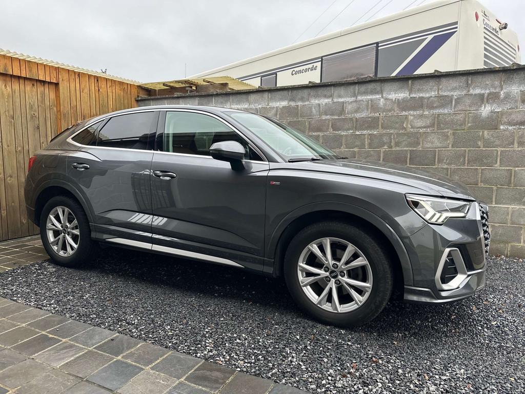 Audi Q3 Sportback 35TFSI Sportback S line Stronic Led Navi, Auto's, Audi, 149 pk, 110 kW, 4 cilinders, Leder