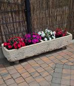 Bloembak in Franse steen., Ophalen