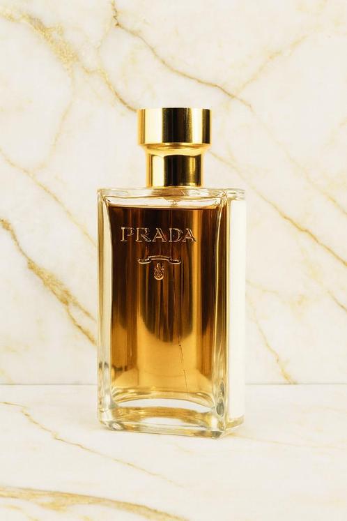 Prada La Femme eau de parfum 100ml authentiek & nieuw, Handtassen en Accessoires, Uiterlijk | Parfum, Nieuw, Ophalen of Verzenden