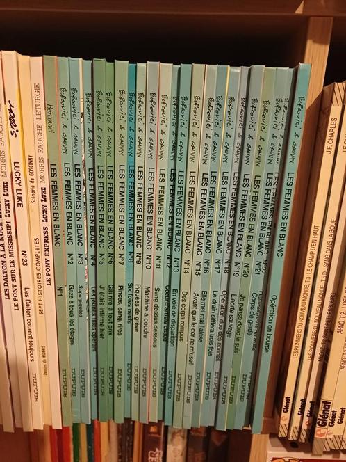 Bd les femmes en blanc 1 à 22 + 26, Boeken, Stripverhalen, Zo goed als nieuw, Meerdere stripboeken, Ophalen of Verzenden