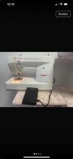 Mooie Singer naaimachine 3732 zo goed als nieuw, Hobby en Vrije tijd, Naaimachines en Toebehoren, Ophalen, Zo goed als nieuw, Naaimachine
