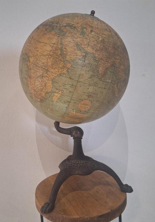 Antieke wereldbol / globe : Weber Costello - Chicago, Huis en Inrichting, Woonaccessoires | Wereldbollen, Gebruikt, Ophalen