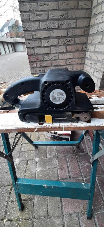 Bandschuurmachine  beschikbaar voor biedingen