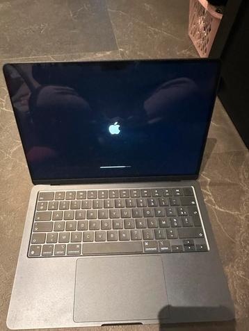 Macbook air M3 (2024) 13 inch beschikbaar voor biedingen