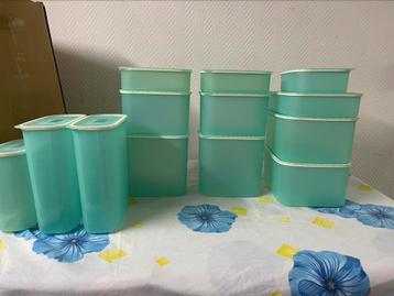 Lot de 13 boites Tupperware 