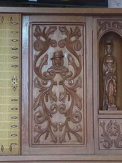 2 beaux meubles en chêne ,motifs sculptés, Maison & Meubles, Armoires | Dressoirs, Avec tiroir(s), Avec porte(s), Avec tablette(s)