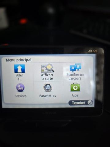 tomtom go 1000 live, Autos : Divers, Navigation de voiture, Enlèvement ou Envoi, Utilisé