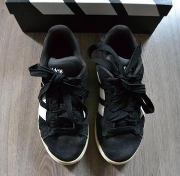 Schoenen Adidas maat 42 beschikbaar voor biedingen