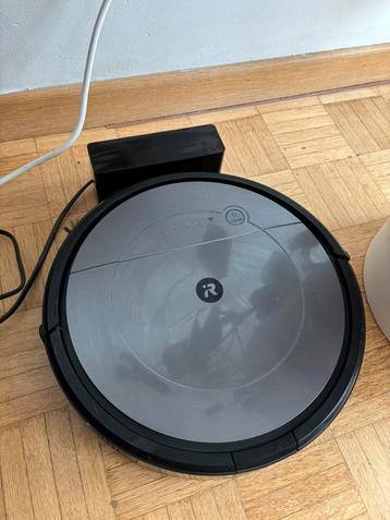 Irobot Roomba R1138, Electroménager, Enlèvement ou Envoi, Reconditionné, Réservoir, Aspirateur robot