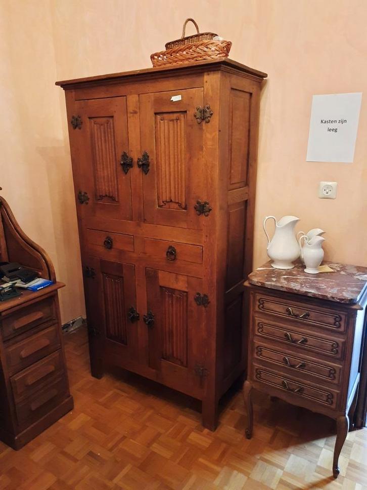 Eiken antieke kasten., Antiek en Kunst, Antiek | Meubels | Kasten, Ophalen