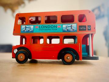 Le Toy houten London bus  beschikbaar voor biedingen