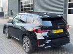 BMW X1 xDrive30e M pakket M-Sport Panoramadak / Navigatie /, Auto's, BMW, 1800 kg, Euro 6, 326 pk, Zwart