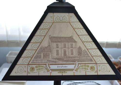 Lamp met afbeeldingen van Sint-Truiden van G. Swaenepoel, Antiek en Kunst, Antiek | Religieuze voorwerpen, Ophalen