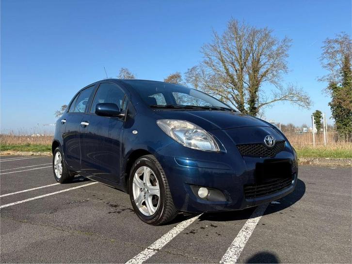 Yaris D4D GPS 196000km 3200€, Auto's, Toyota, Particulier, Yaris, ABS, Airbags, Airconditioning, Alarm, Bluetooth, Boordcomputer