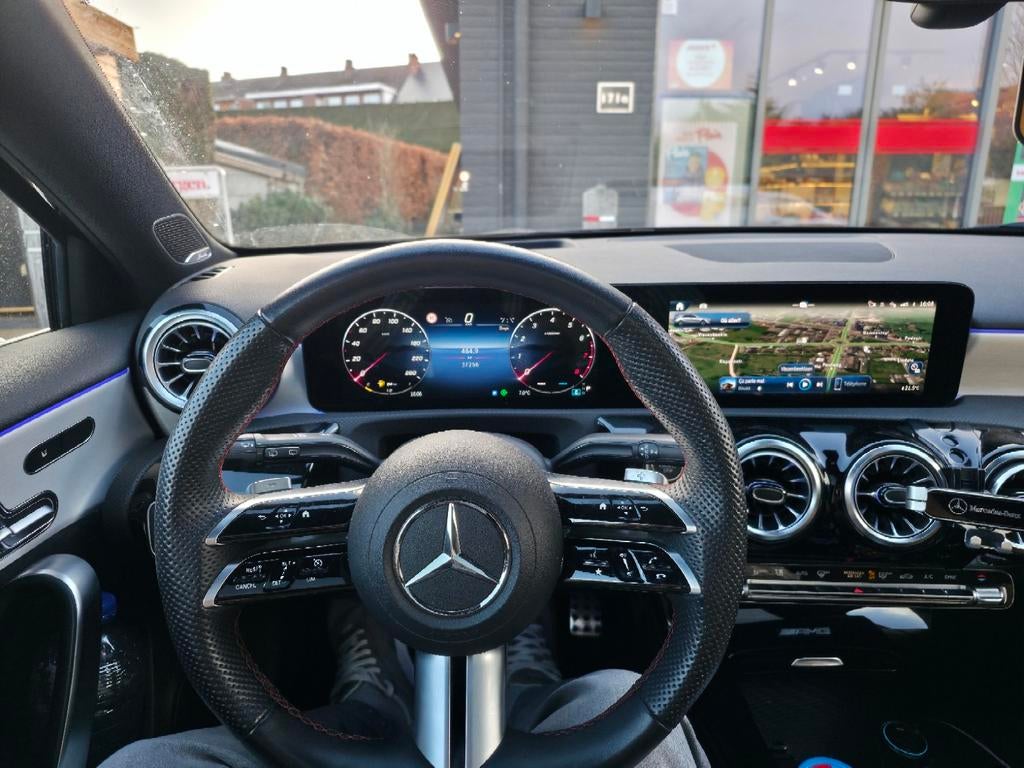 Mercedes A-Klasse facelift AMG-lijn, Auto's, 4 cilinders, Alcantara, Zwart, 5 zetels