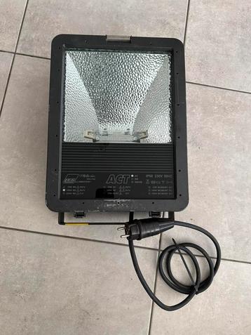 4x ACT breedstraler 150W beschikbaar voor biedingen