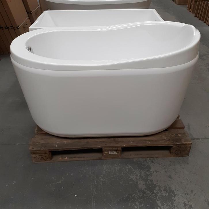 Klein en Compact! Zitbad, Badkamer, Glans wit, 129cm, Nr205, Huis en Inrichting, Woonaccessoires | Overige, Nieuw, Ophalen of Verzenden
