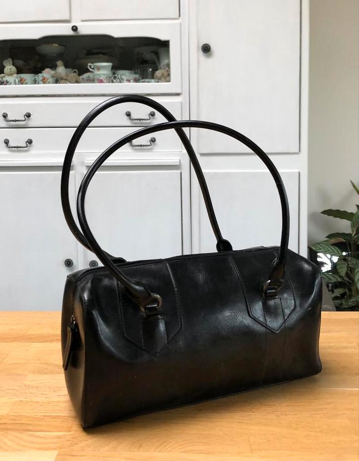 zwarte handtas Esprit vintage jaren 90, Handtassen en Accessoires, Tassen | Damestassen, Gebruikt, Avondtasje, Zwart, Ophalen of Verzenden