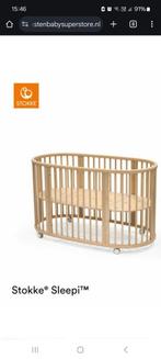 STOKKE Sleepi ovaal kinderbedje met sluier en matras, Kinderen en Baby's, Babywiegjes en Ledikanten, Ophalen, Zo goed als nieuw